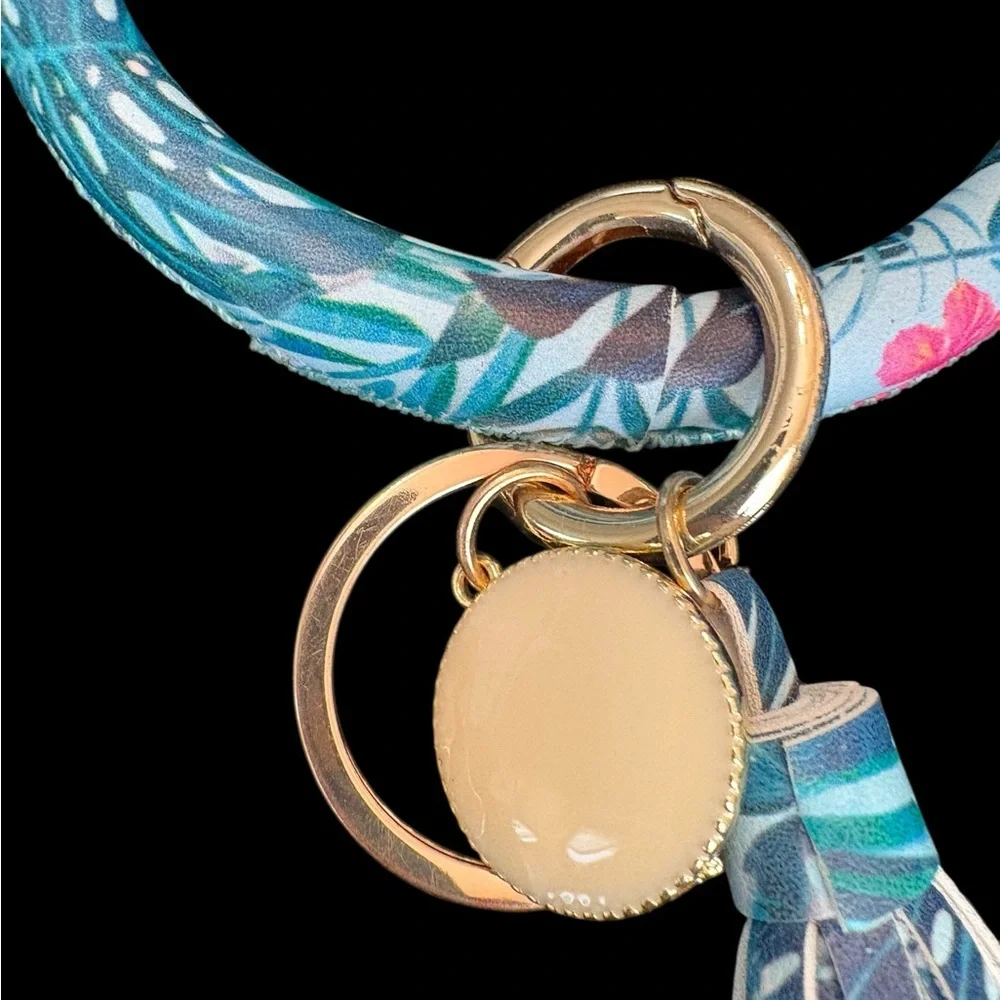 Floral Keychain Bracelet with Tassel‎